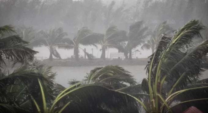 ১৩ অঞ্চলের ওপর দিয়ে ঘণ্টায় ৬০ কিমি. বেগে ঝড়ের আভাস